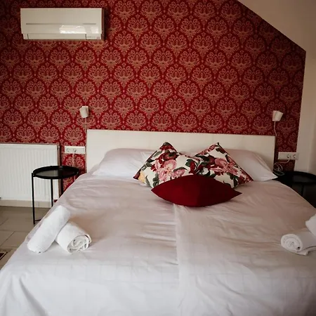 Sipos Borhaz Es Vendeghaz Gæstehus Badacsonyörs