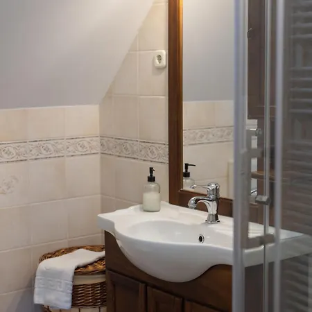 Casa de hóspedes Sipos Borház és 3*