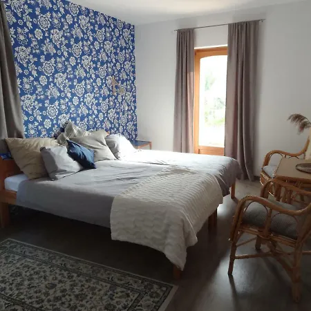 Sipos Borhaz Es Vendeghaz Badacsonyörs