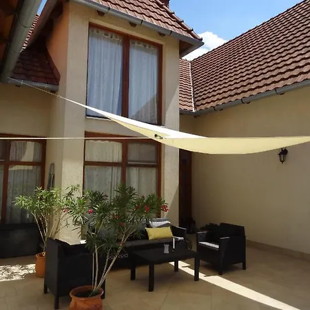 Sipos Borhaz Es Vendeghaz