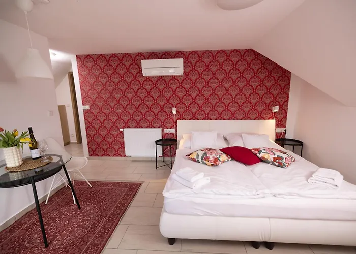 Sipos Borhaz Es Vendeghaz Pensionat 3*